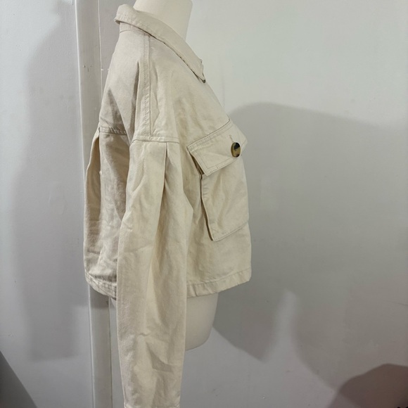 Bershka Women’s Sz M Ivory Canvas Jacket Pockets Buttons Classic Preppy Cropped - Picture 5 of 11